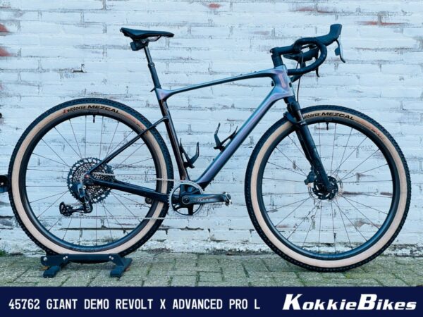 GIANT DEMO: Revolt X Advanced Pro - Reverb xplr DKB24, Airglow/BlackCurrant