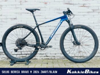 Berria Bravo Zwart/Blauw M 2024