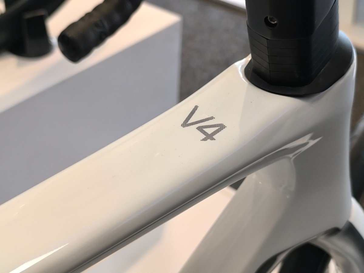 Colnago V4 - 105 R7170 Di2 - VISION SC 45 ITW VDWH 51cm 2026 - Afbeelding 2