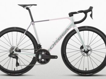 ORBEA ORCA M20i TEAM Heren Iris White (Gloss) - Lilac (Matt) 53cm 2027